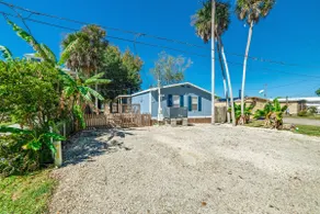 Crystal River Canal front Oasis w/ Private Dock - Image 2