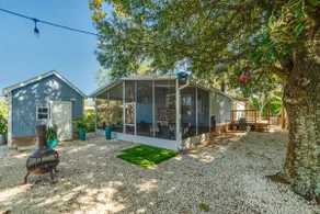 Crystal River Canal front Oasis w/ Private Dock - Image 3