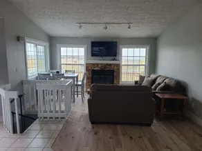 Bayview Condo #4, Ogallala Beach - Image 4