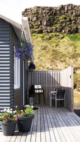 Cozy Cabin in Hveragerði with hot tub - Image 4
