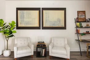 Thompson 202 · Beautiful  Luxury Loft -  Heart of Depot Town - Image 3