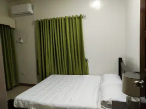 H&R EMERALD SUITE UNIT 2 - Image 3