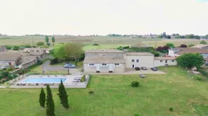 Bordeaux Area 4-star House: Rest, 1 ha park, pool - Image 2