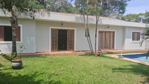Gated community house with pool and court - Image 5