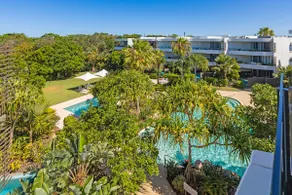 2 Bedroom Executive Rooftop Apartment - Image 5