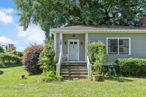 The Cottage on Hay Street - Downtown, Pet Friendly - Image 3