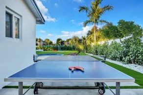 Entertainment Oasis: Your Dream Vacation Awaits! - Image 5