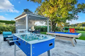 Entertainment Oasis: Your Dream Vacation Awaits! - Image 3