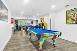 Entertainment Oasis: Your Dream Vacation Awaits! - Image 2