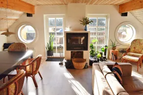 Viking Surf Cottage - Image 2