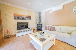 Villa accogliente e familiare con terrazza, giardino e piscina privata | Vicino alla spiaggia | Perfetta per il lavoro da remoto - Image 5