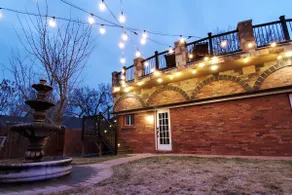Carter house : 100 year old house with a remodeled castle inspired feel. - Image 4