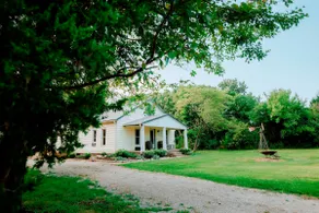 Eleanor's Farmhouse - Image 3