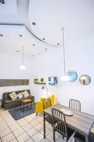 Apartment with 3 bedrooms and an excellent location - Image 3