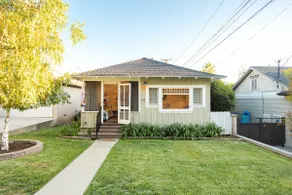 Quaint Cottage Nestled In Premier Historical Tract - Image 3