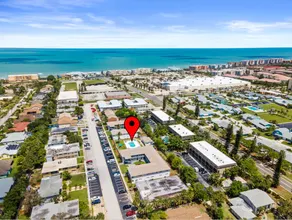 Close to the beach~Pool, gym, BBQ, *no pet fee* - Image 2
