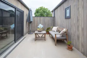 Eighty Seven on Byrnes | No.4 - Coastal Apartment - Image 3