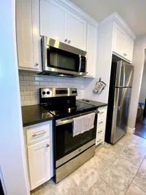 3B Golf Terrace Family Home w/Sun Room Kitchen W/D - Image 5