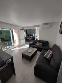 Cottage renovated in 2021 with a private heated pool - Image 3