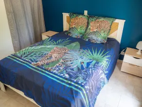 Cottage renovated in 2021 with a private heated pool - Image 4
