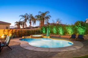 Lux Desert Oasis Pool Spa Fire Pit Games - Image 3