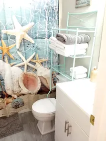 SEASCAPE COZY BEACH HOME only half mile TO OCEAN and BEACH SLEEPS 6 - Image 2