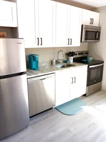 SEASCAPE COZY BEACH HOME only half mile TO OCEAN and BEACH SLEEPS 6 - Image 5