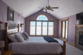 Lake front house with Pool and hot tub and game room - Image 4
