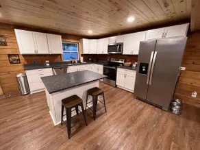 Honey Run Falls Cabin near Amish country sleeps 12 - Image 5