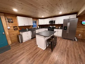 Honey Run Falls Cabin near Amish country sleeps 12 - Image 3