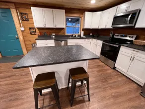 Honey Run Falls Cabin near Amish country sleeps 12 - Image 4