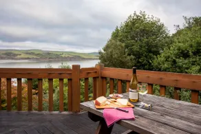 Edgemont | Modern Escape, Stunning Views & Comfort - Image 2