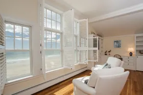 Drakes Island Beach Front Breathtaking Property : Oceanviews and Sandy Beach ! - Image 2