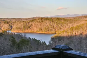 View-tiful Getaway! Hot-tub, Firepit, Dog-friendly with fenced yard! - Image 3