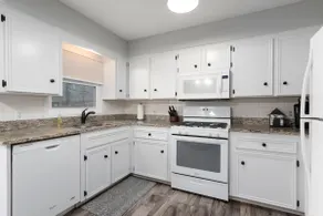 Swanky - 3 bed - 2 bath - sleeps up to 8 - Image 5