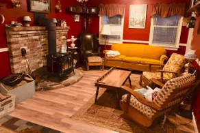 The Red House- PEACEFUL WOODED JAY PEAK AREA HOME - Image 5