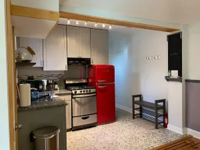 Modern beautiful 1 BD apt on quiet pedestrian st - Image 4