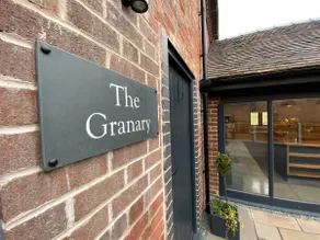 The Granary at Bridge Farm - Image 4