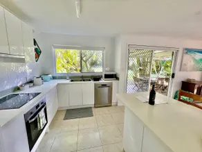 The Palms Beach House - Image 3
