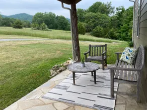 Spectacular Mountain Retreat - Image 2