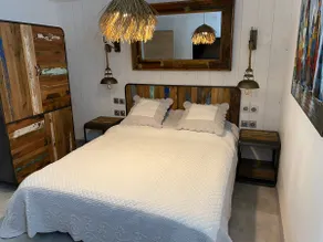 Close to the port, luxury accommodation, Pool and Sauna - Image 3