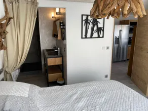 Close to the port, luxury accommodation, Pool and Sauna - Image 4
