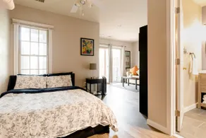 Guest Suite with Private Entrance - Image 4