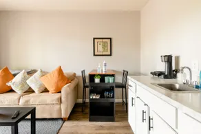 Guest Suite with Private Entrance - Image 2