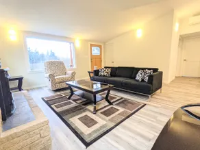 Cute Edmonds Bowl Cottage - Image 4