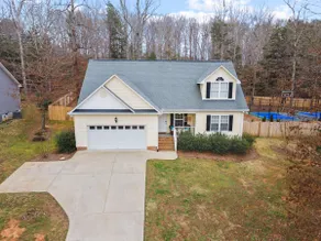 Pet & Family-Friendly 4BR, Sports Court Near NGU - Image 3
