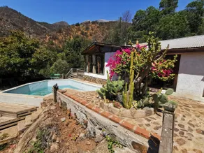 Rural house with pool, hot tub and barbecue area - Image 2