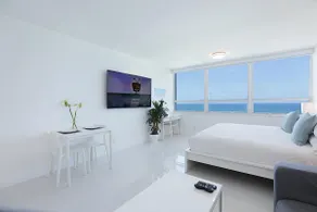 17th Floor Oceanview Condo Directly on the Beach - Image 3