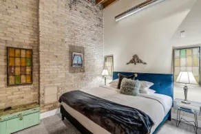 Cozy 1BD w/ View in Walker's Point, Free Parking - Image 2