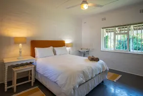 Kwa Thibi Cottage Sleeps 14-with inverter - Image 4